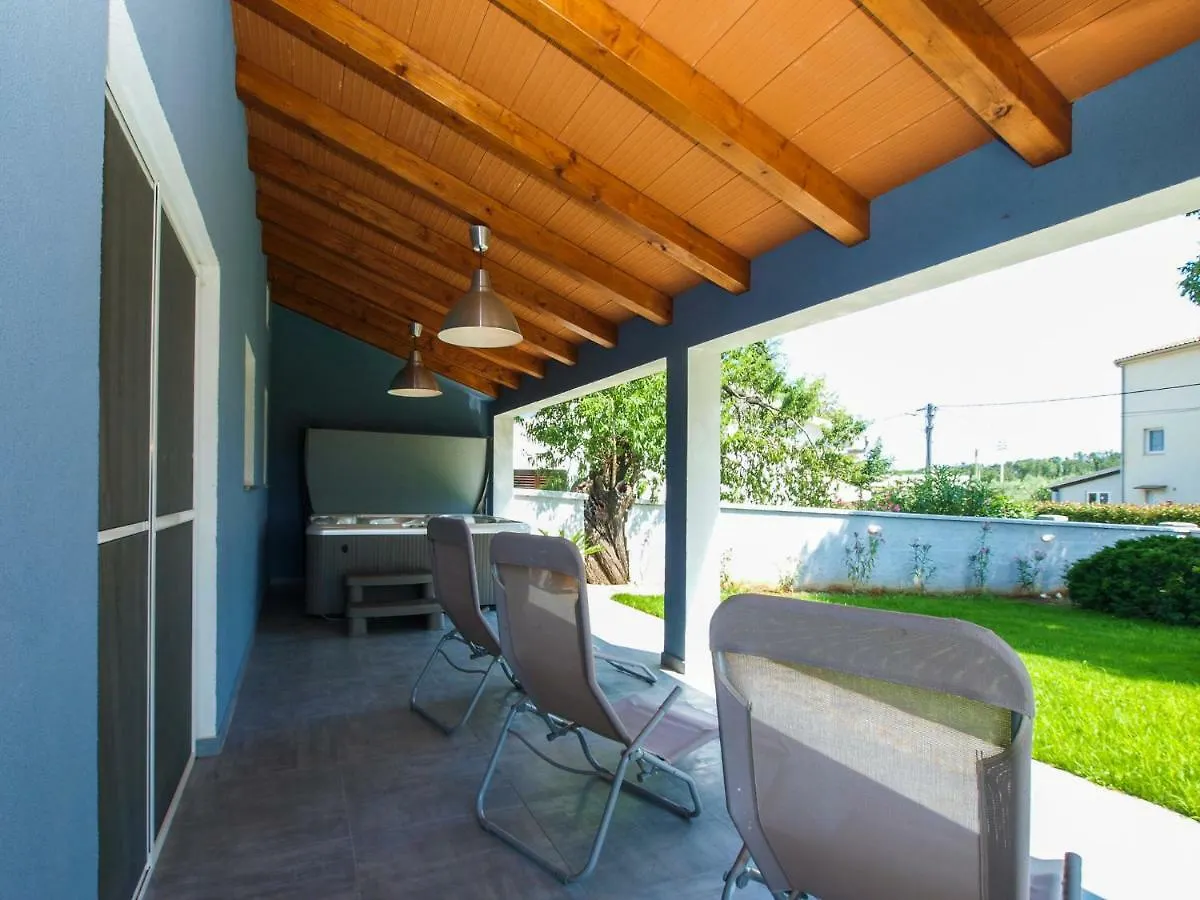Holiday House “Marta” Villa Pula